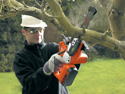 BLACK+DECKER  Elettrosega a batteria 18V 20 cm, 1x batteria 2,0 Ah Li-ion, caricabatterie GKC1820L20-QW