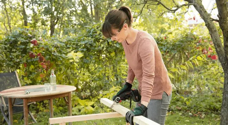 Bosch Utensili - Motosega a batteria 18V, 1x batteria 2,5 Ah Li-Ion, caricabatterie 06033D5101