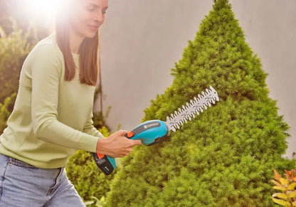 Cesoie per arbusti ed erba AKU PowerCut da 18 V,