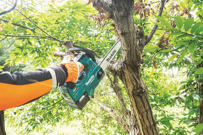 Makita Utensili - Motosega a batteria 40V 30 cm, 1x batteria Li-ion XGT 4,0 Ah, caricabatterie UC003GM102